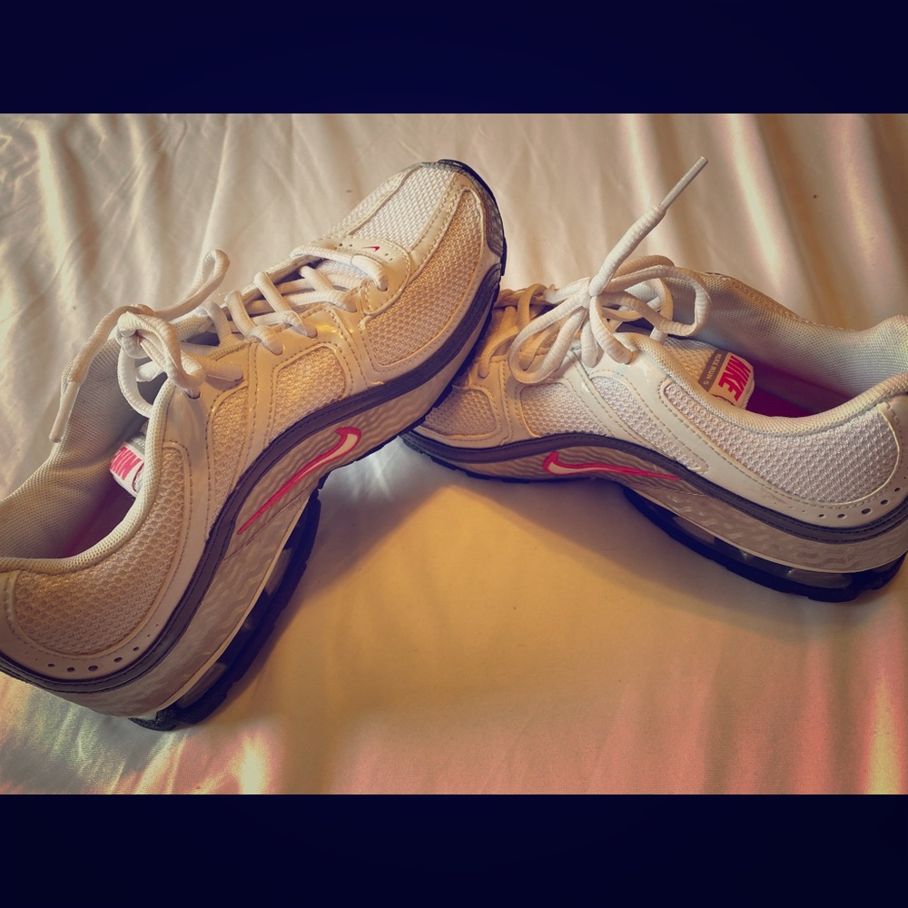 Nikes Size 8